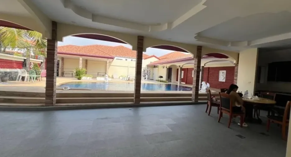 For rent and for sale 4 bedrooms house in Bang Lamung, Chonburi