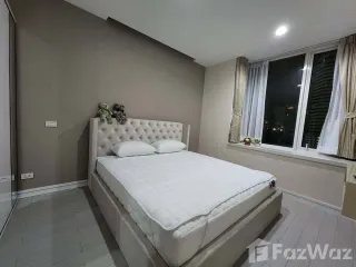 For rent 2 bed condo in Huai Khwang, Bangkok