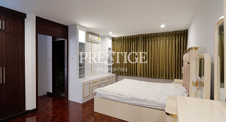 For rent 3 bedrooms condo in Bang Lamung, Chonburi