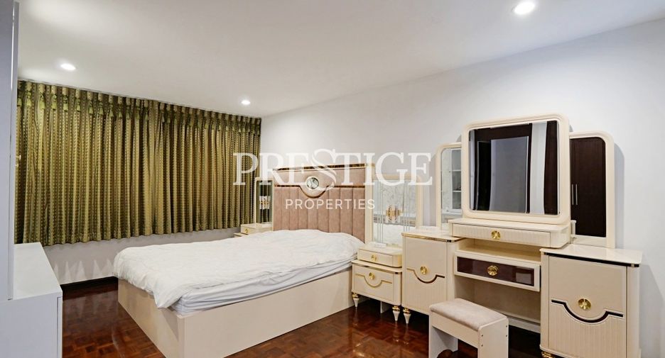 For rent 3 bedrooms condo in Bang Lamung, Chonburi
