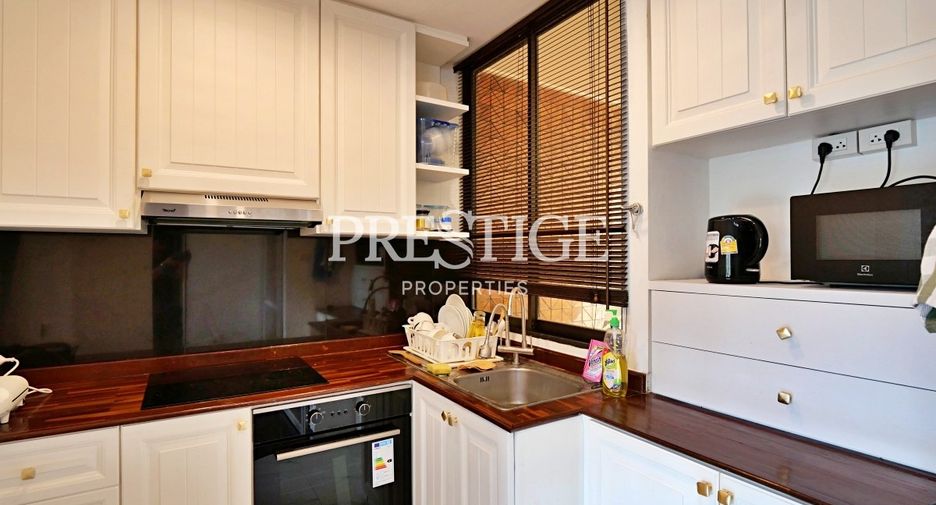 For rent 3 bedrooms condo in Bang Lamung, Chonburi