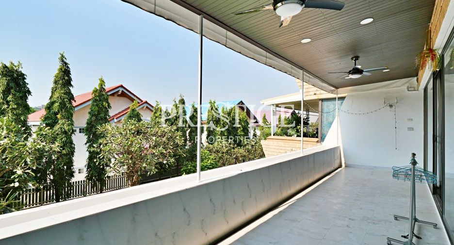For rent 3 bedrooms condo in Bang Lamung, Chonburi