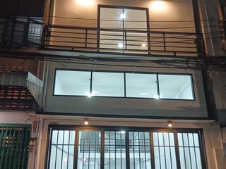 For sale 2 bed townhouse in Din Daeng, Bangkok