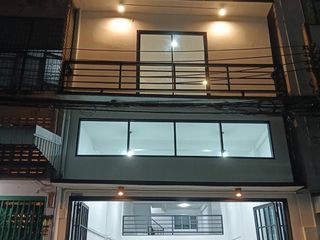 For sale 2 bed townhouse in Din Daeng, Bangkok