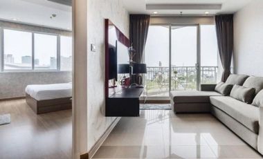 For rent 2 bed condo in Huai Khwang, Bangkok