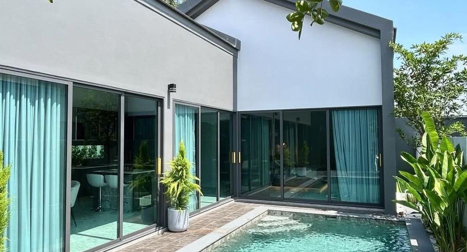 For sale 4 bed villa in Bang Lamung, Chonburi