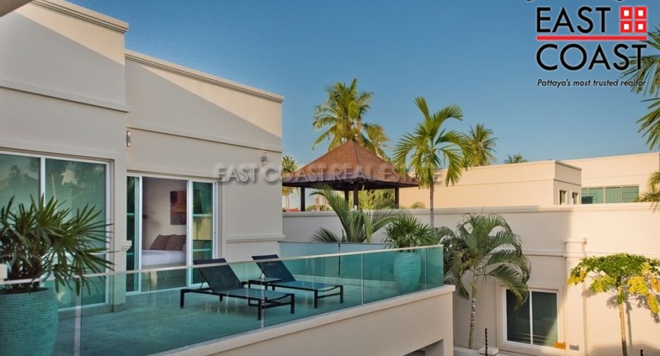 Casa en alquiler de 5 habitaciones en Bang Lamung, Chonburi
