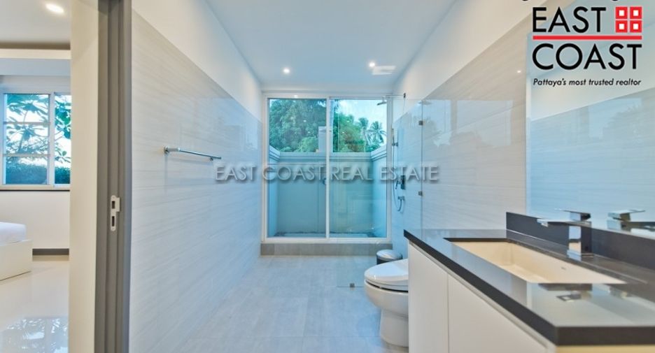 Casa en alquiler de 5 habitaciones en Bang Lamung, Chonburi