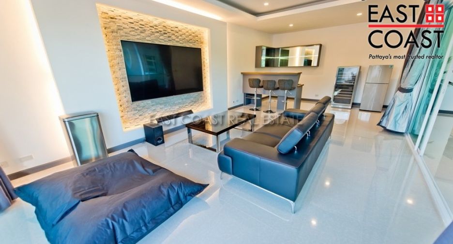 Casa en alquiler de 5 habitaciones en Bang Lamung, Chonburi