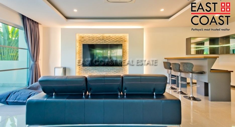 Casa en alquiler de 5 habitaciones en Bang Lamung, Chonburi