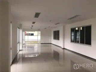Lagerhaus zur Miete in Bang Sao Thong, Samut Prakan