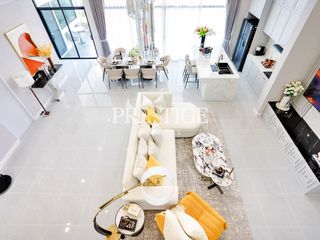 For sale 4 ベッドルーム house in Bang Lamung, Chonburi