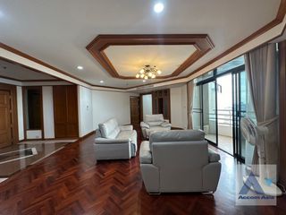 For rent 3 bed condo in Khlong Toei, Bangkok