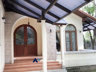 For sale 2 Beds house in Phra Khanong, Bangkok