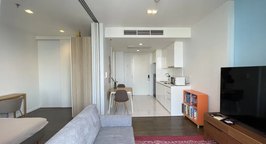 For rent 1 bed condo in Sathon, Bangkok