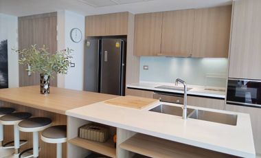 For sale 3 bed condo in Watthana, Bangkok