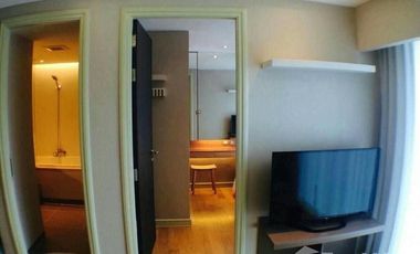 For sale 1 bed condo in Khlong Toei, Bangkok