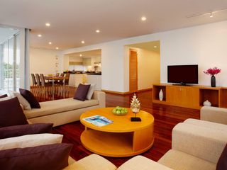 For rent 3 bed hotel in Watthana, Bangkok
