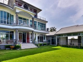 For rent 5 bed villa in Hua Hin, Prachuap Khiri Khan