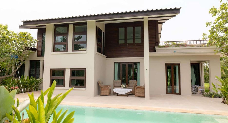 For rent and for sale 4 bedrooms house in Saraphi, Chiang Mai