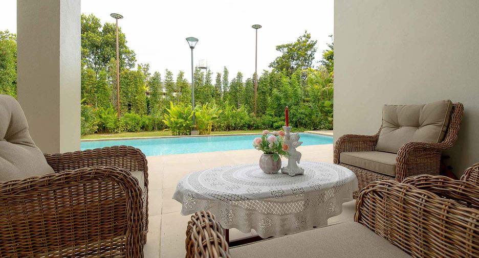For rent and for sale 4 bedrooms house in Saraphi, Chiang Mai
