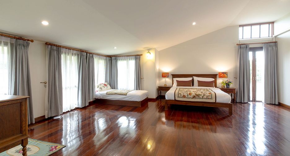 For rent and for sale 4 bedrooms house in Saraphi, Chiang Mai