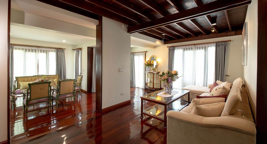 For rent and for sale 4 bedrooms house in Saraphi, Chiang Mai