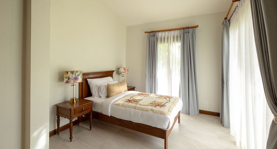 For rent and for sale 4 bedrooms house in Saraphi, Chiang Mai