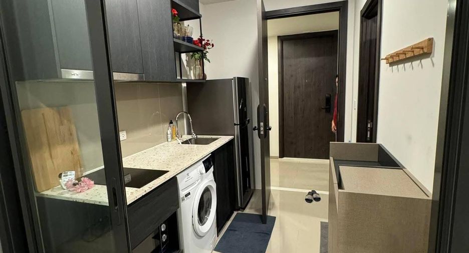 For sale 1 bed condo in Huai Khwang, Bangkok
