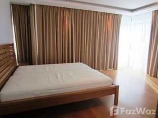 For rent 3 Beds condo in Phaya Thai, Bangkok