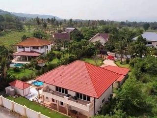 For sale 4 bed villa in Sattahip, Chonburi