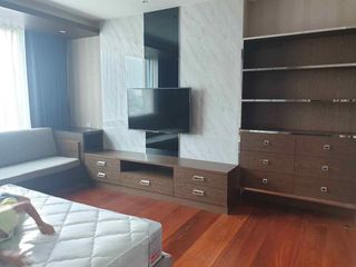 For rent 3 Beds condo in Khlong San, Bangkok
