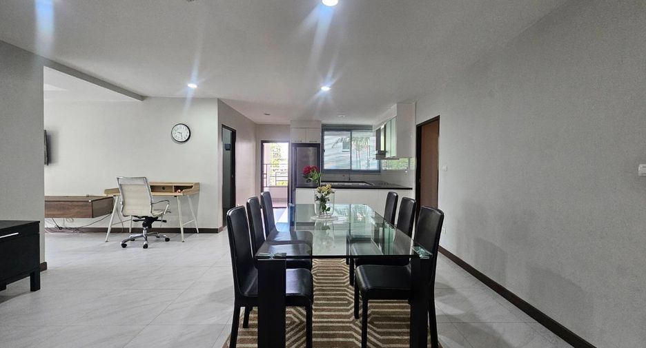 For rent 3 bedrooms condo in Watthana, Bangkok