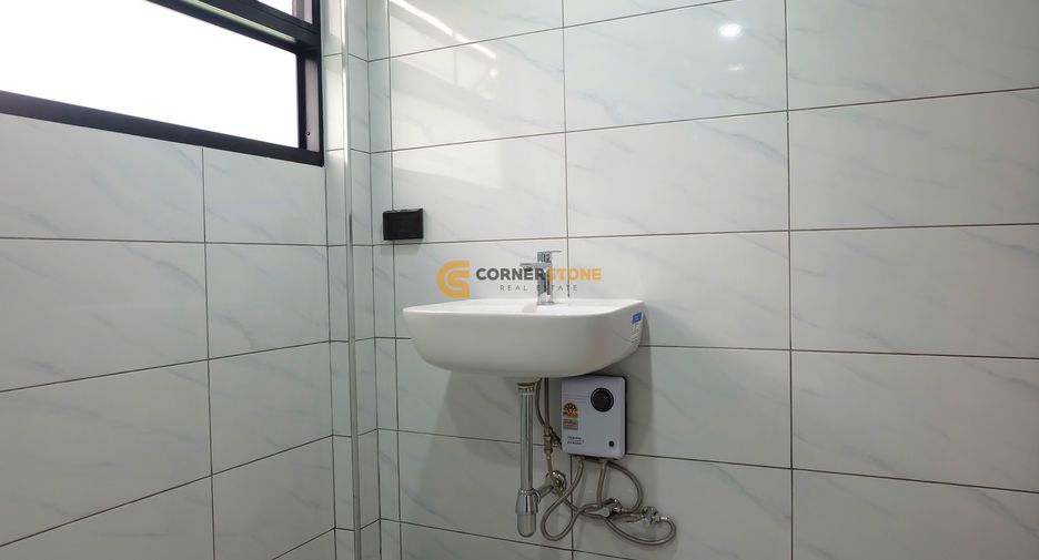 For sale 4 bedrooms house in Bang Lamung, Chonburi