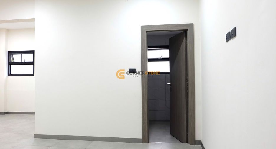 For sale 4 bedrooms house in Bang Lamung, Chonburi