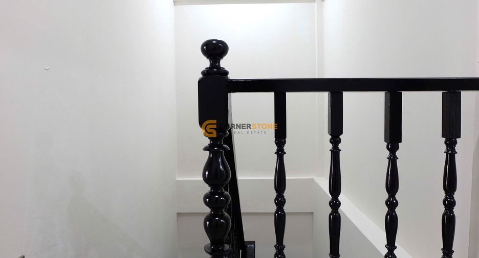 For sale 4 bedrooms house in Bang Lamung, Chonburi