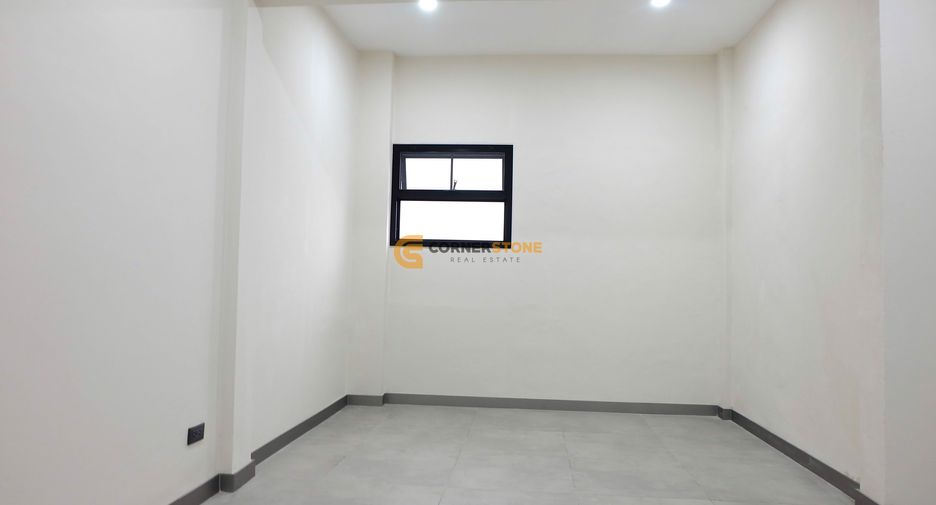 For sale 4 bedrooms house in Bang Lamung, Chonburi