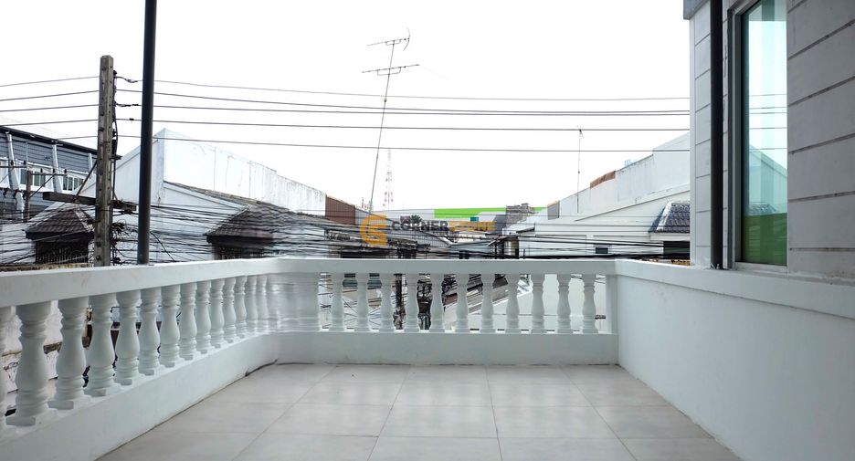 For sale 4 bedrooms house in Bang Lamung, Chonburi