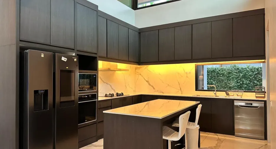 For sale 4 bed villa in Mueang Phuket, Phuket
