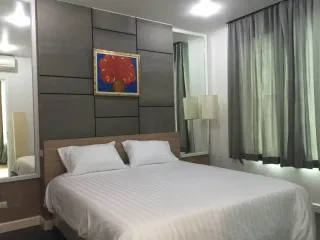 For rent 1 bed condo in Pathum Wan, Bangkok