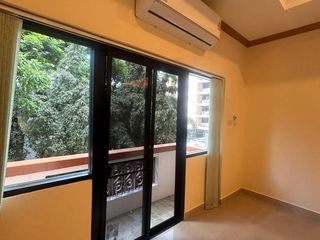 For rent 3 bed apartment in Watthana, Bangkok
