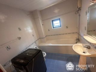 For rent 3 bed apartment in Watthana, Bangkok
