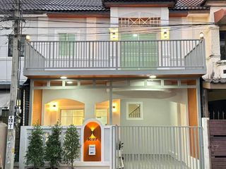 For sale 4 bed townhouse in Sai Noi, Nonthaburi