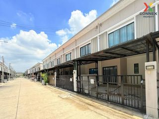 For sale 3 bed townhouse in Bang Phli, Samut Prakan