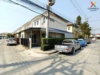 For sale 4 Beds townhouse in Krathum Baen, Samut Sakhon