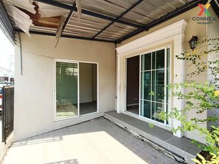 For sale 4 Beds townhouse in Krathum Baen, Samut Sakhon