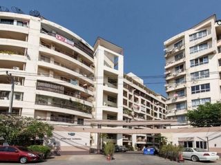 For sale 3 bed condo in Suan Luang, Bangkok
