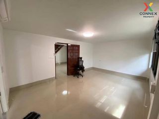 For sale 4 Beds house in Din Daeng, Bangkok