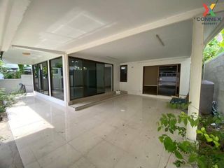 For sale 4 Beds house in Din Daeng, Bangkok