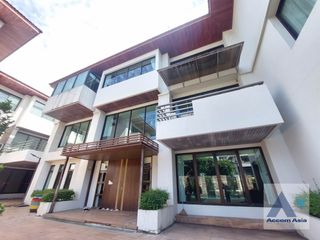For rent 3 Beds house in Yan Nawa, Bangkok